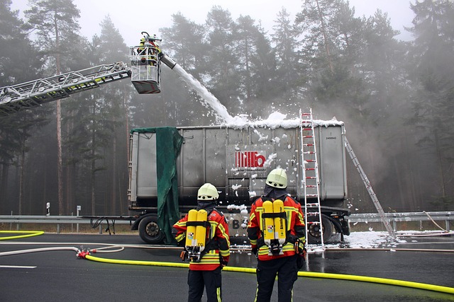 peoria-truck-accident-640x480-91753616.jpeg