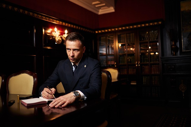 shelterwood-academy-lawyer-640x480-48332121.jpeg